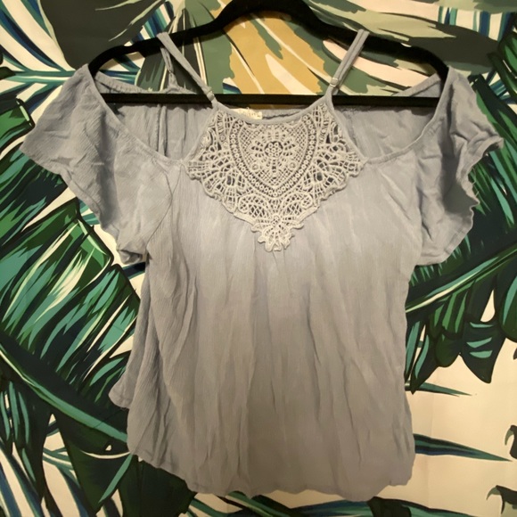 Off shoulder top - Picture 1 of 1